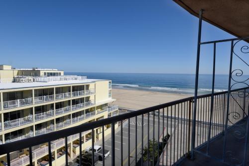 Double room, partial view