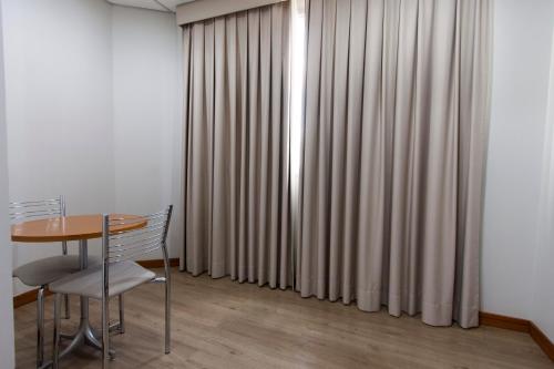 Di Giulio Hotel The 3-star Di Giulio Hotel offers comfort and convenience whether youre on business or holiday in Sao Jose Dos Campos. The property features a wide range of facilities to make your stay a pleasant ex