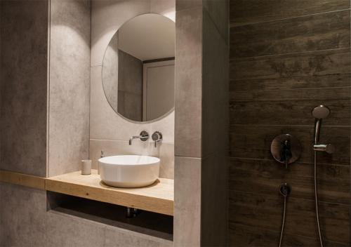 Designer Apartment - stroll to the Acropolis, Athens (photo 10)
