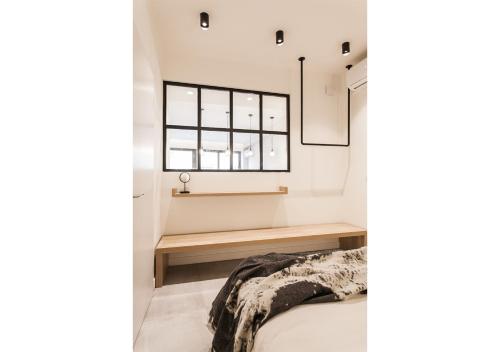 Designer Apartment - stroll to the Acropolis, Athens (photo 8)