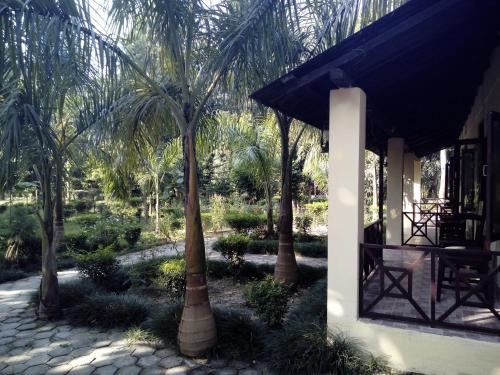 Rhino Lodge Bardia in Thakudwara