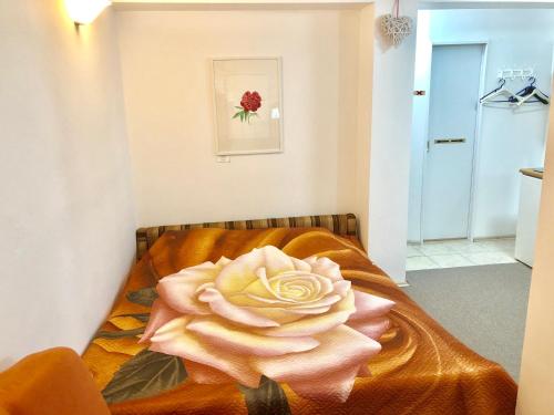 Economy Studio Apartment - Basement Level