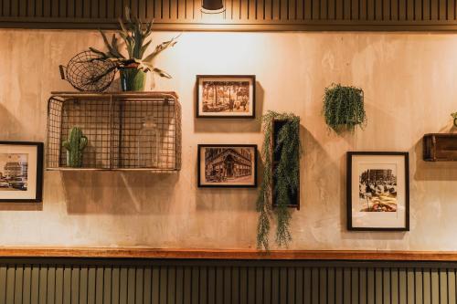 Hotel Corner House - image 5