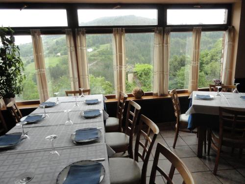 Restaurant, Hotel Restaurante Casa Petronila in Taramundi
