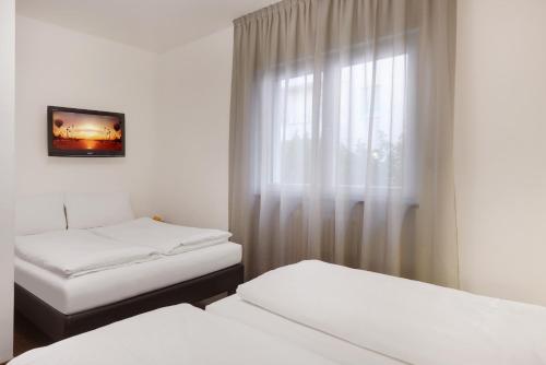 Hotel Asterix - image 6
