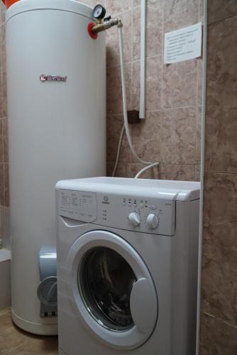White Hostel - image 7