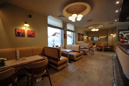 Villa Brussels in เดวา