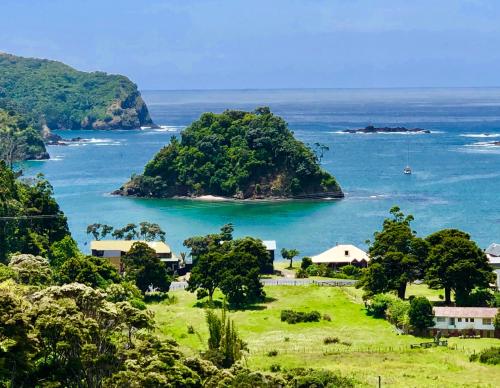 Absolute Beach front-Tutukaka Harbour photo 1
