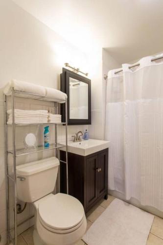 Wrigley Oasis! Steps from the Field! - 3BD 1BA