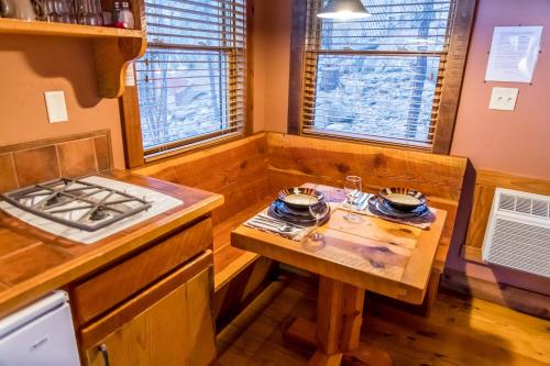 Riverside Cottage #25 - image 9