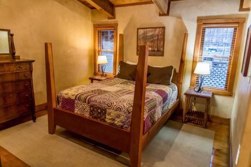 Riverside Cottage #24 - image 5