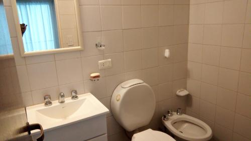 One-Bedroom Apartment image 6