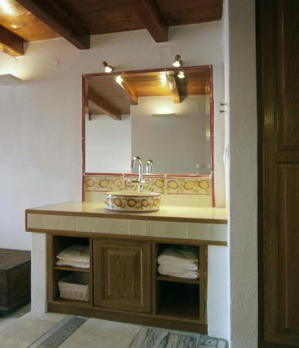 Malvasia Traditional Hotel - image 8