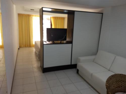 Pipas Bay Apartamentos Pipa Apartamentos no Centro is conveniently located in the popular Pipa Beach area. The property offers a wide range of amenities and perks to ensure you have a great time. Service-minded staff will w