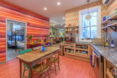 Black Elephant Hostel in Portland (ME)