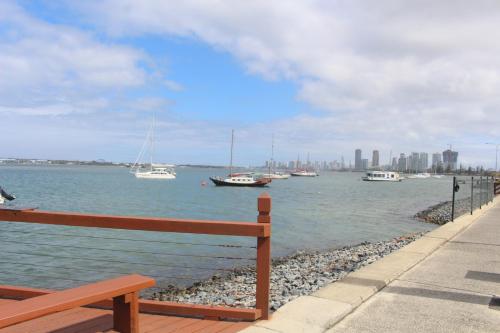 Vedere, Broadwater Keys Holiday Apartments in Gold Coast