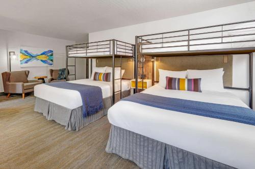 Family Suite with Two Queen Beds and One Bunk Bed with Mountain View