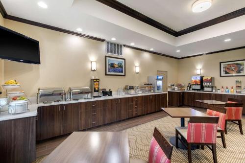 Comfort Inn & Suites Cedar Hill Duncanville