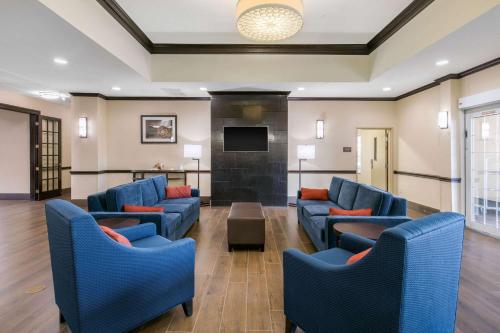 Lobby, Comfort Inn & Suites Cedar Hill Duncanville in Cedar Hill