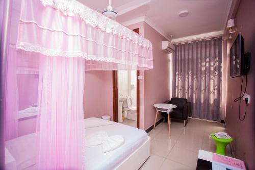 1 queen bed