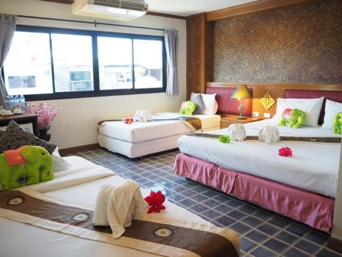 room detail thumbnail 0