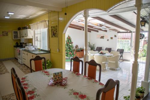 Alice y Juancito Boutique Hotel in Agonia