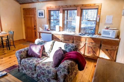 Riverside Cottage #22 - image 8