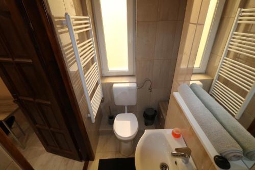 Rózsa Apartmanház - image 5