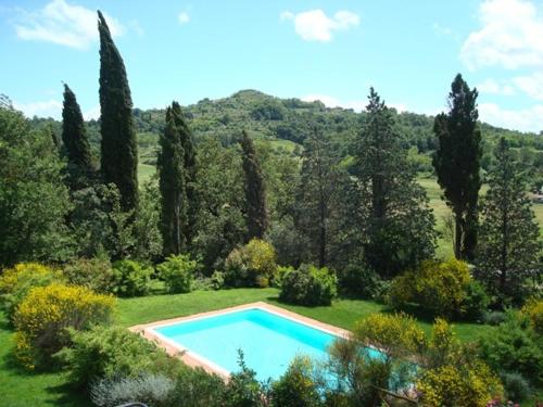 Bassein, Al Giardino Degli Etruschi in Chiusi