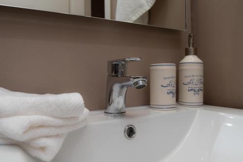 Absolute Athens VII - image 10