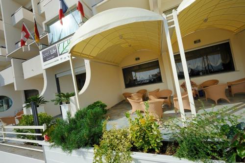 Hotel Life - image 6