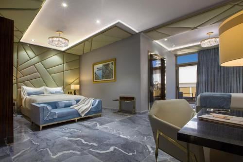 Gallery Suite with Balcony