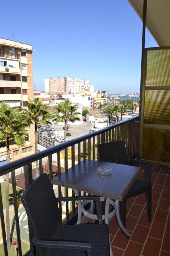 ระเบียง/ชานเรือน, Mir Octavio in อัลเจซิราส