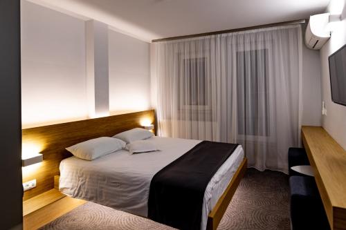 1 queen bed