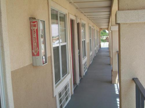 Villa West Inn - image 5