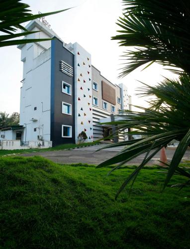 Rose International Hotel