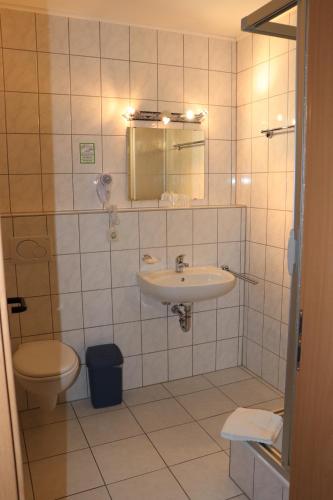 Hotel Saar 829m von Fritz-Wunderlich-Halle entfernt