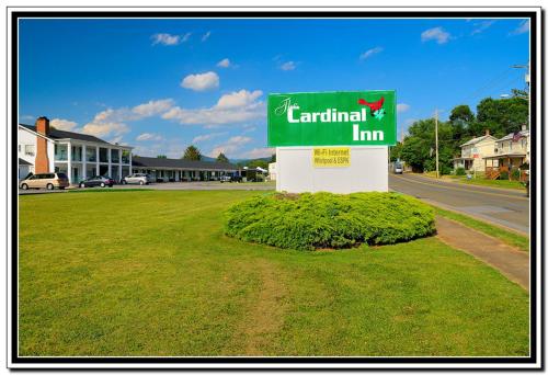 A szálláshely kívülről, The Cardinal Inn in Luray (Virginia)