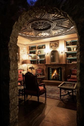 Kamares Boutique Hotel & Spa - image 5