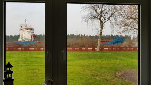 Ruhige Ferienwohnung direkt am Nord-Ostsee-Kanal in Breiholz