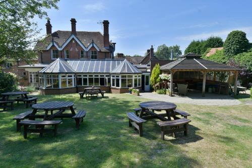 The Inn On The Green - Accommodation - Ockley