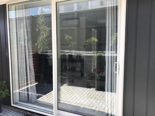 Modern Self Contained Apartment in Riverhead in ริเวอร์เฮด