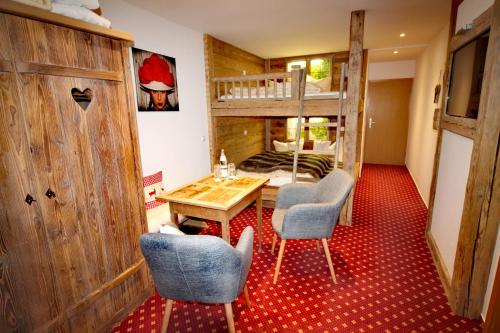 Family Quadruple Room with views in the Green