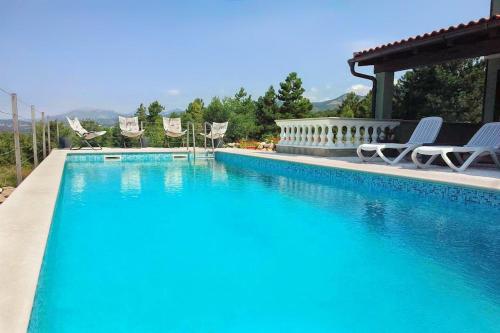 Holiday house with a swimming pool Smrika Kraljevica - 16050 Kraljevica