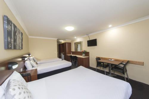 Rocky Resort Motor Inn image 23