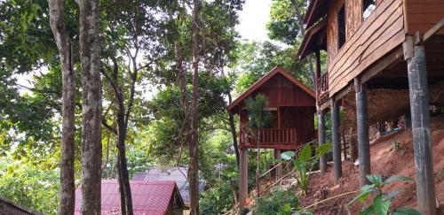 Jungle Hill Beach Bungalow