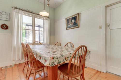 Beacon Cottage - Cosy Family Retreat in Lake Tyers Beach