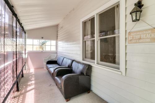 Beacon Cottage - Cosy Family Retreat in Lake Tyers Beach