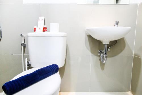 Nice View Studio at Azalea Suites Apartment By Travelio