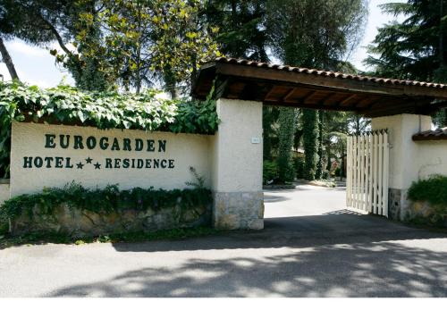 Eurogarden Hotel - image 12